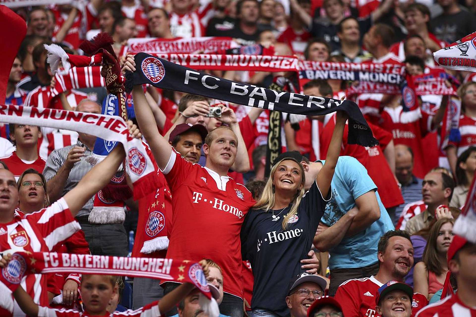 熊猫直播官网-曼联在英超联赛中取得胜利，继续排名第一