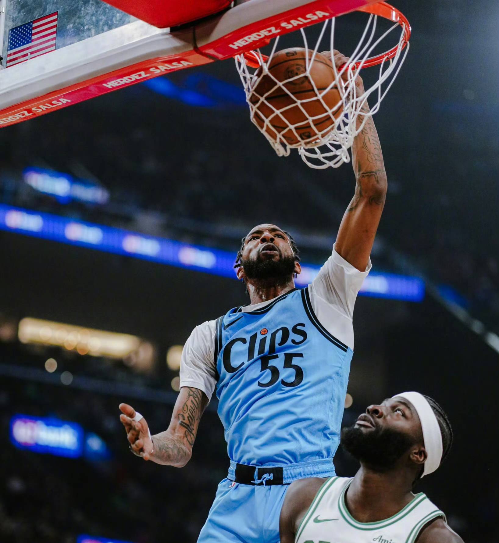 快船逆转击败凯尔特人