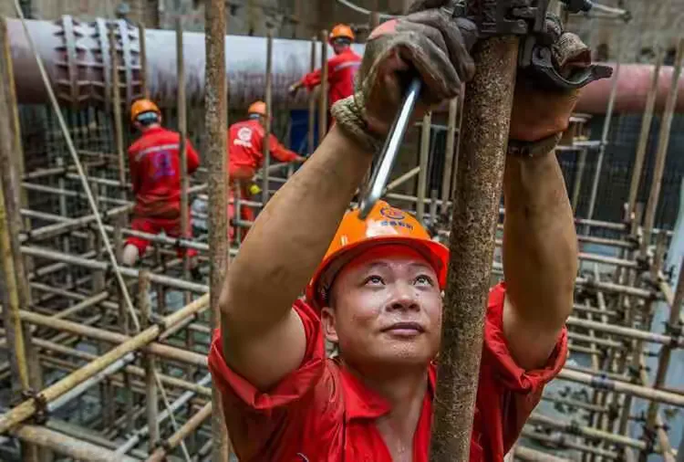 熊猫体育中国App-南昌队队长倾情投入，将团队带领向前