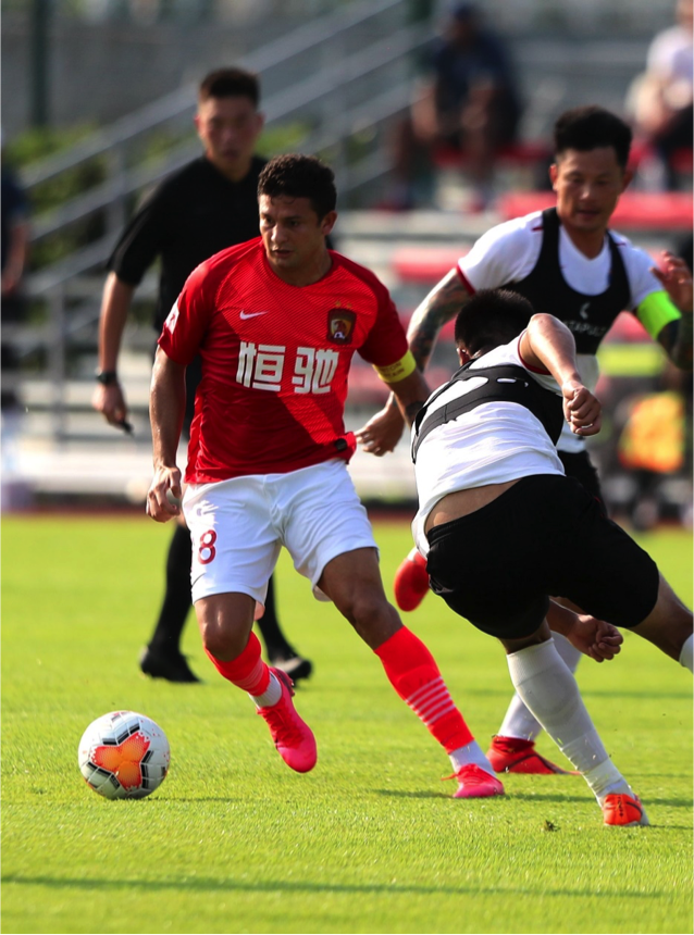 南昌队队长倾情投入，将团队带领向前