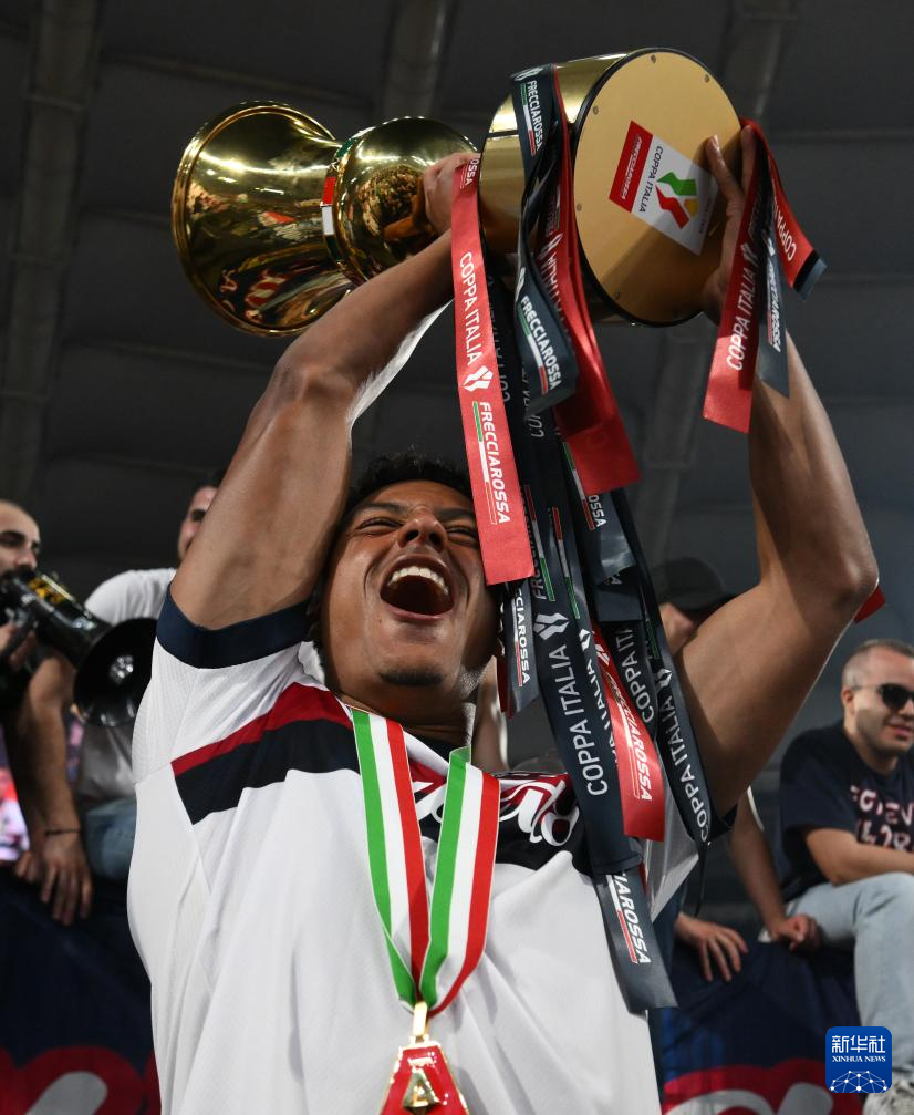 意大利篮球联赛战况激烈，罗马队势如破竹