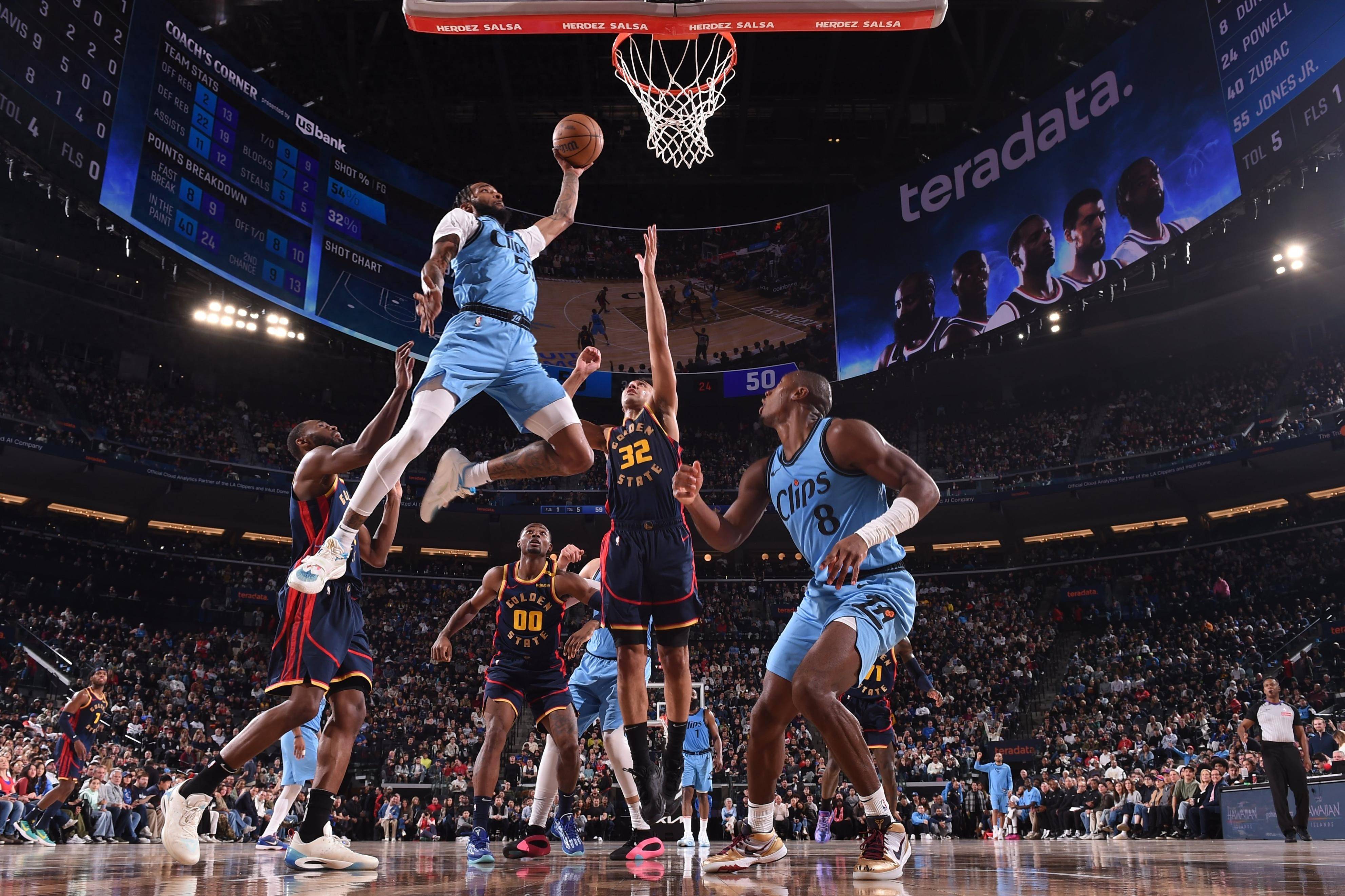 勇士客场负于灰熊，一触即发