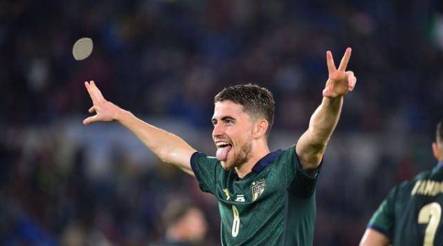 EG绝杀100T，Zeus关键团战开团秒人激烈交锋小组赛，强势挺进下一轮