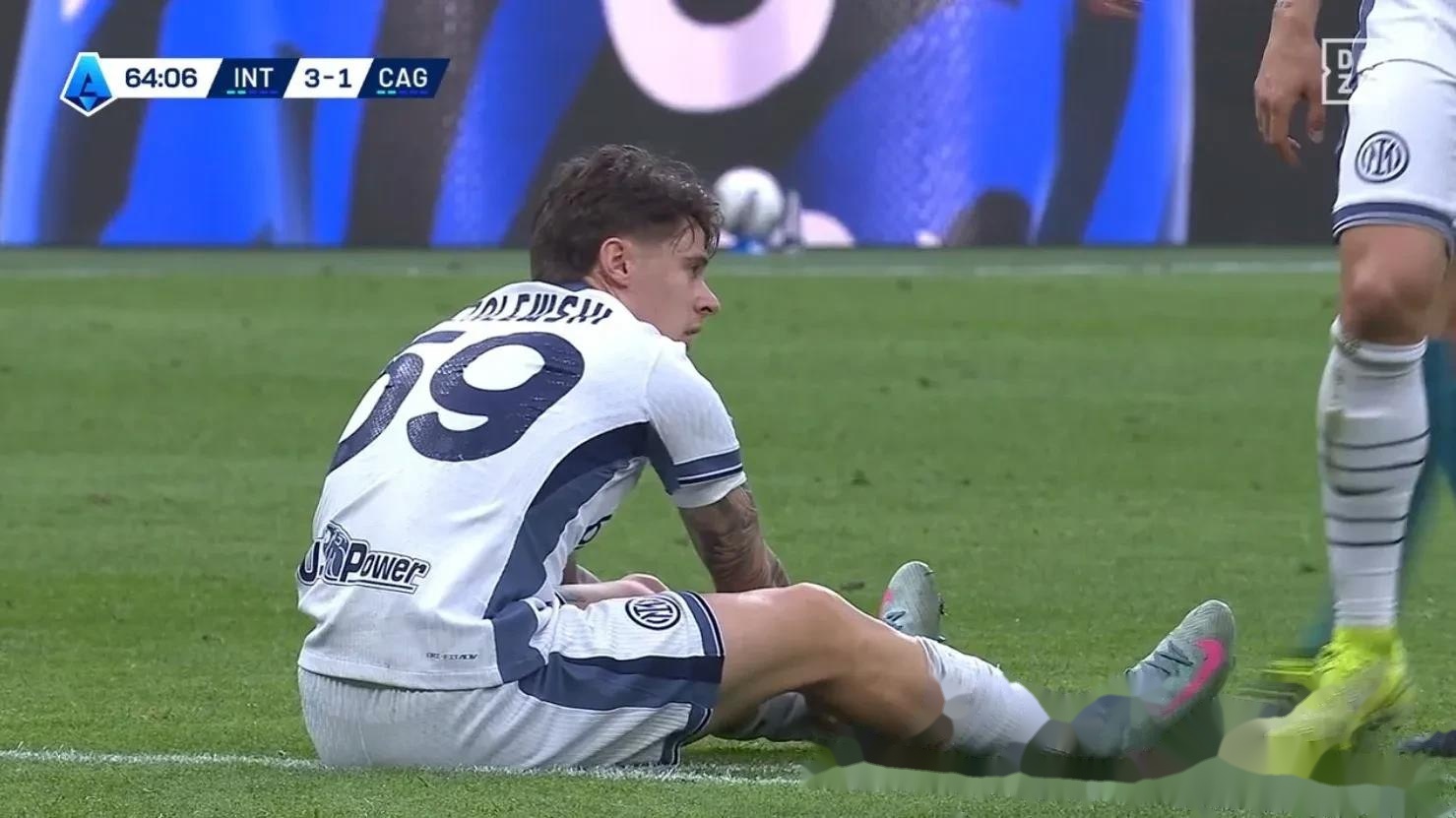 米兰国际表现乏味,球迷情绪低迷的简单介绍 米兰国际表现乏味,球迷情绪低迷的简单介绍